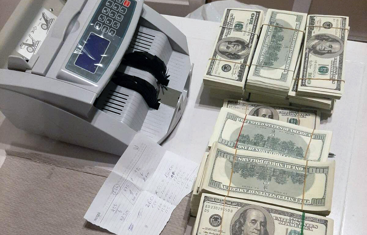 Uhapšeni osumnjičeni za falsifikovanje novca u vrednosti od 2.056.400 američkih dolara