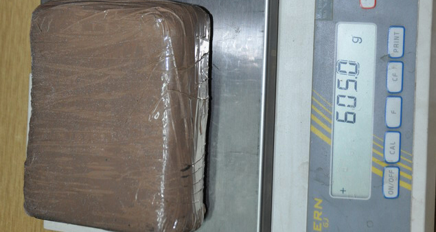 Заплењено килограм и 221.6 грама материје за коју се сумња да је кокаин