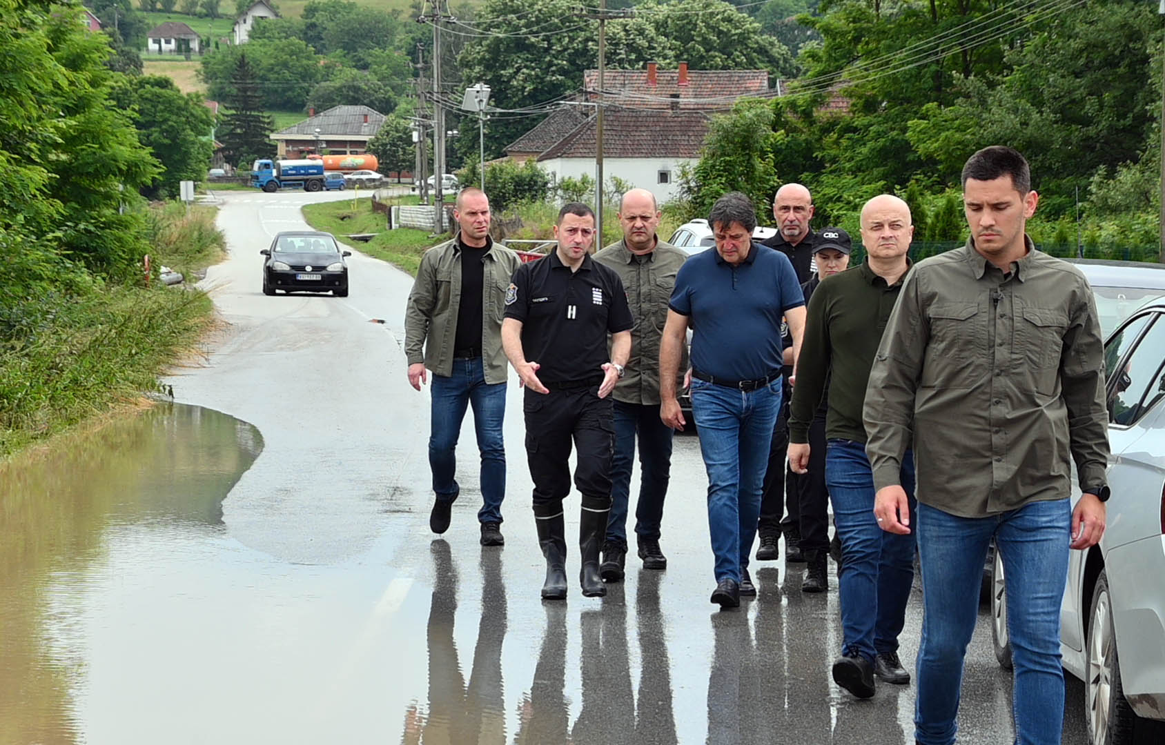 Ministar unutrašnjih poslova Bratislav Gašić obišao poplavlјeno mesto Junkovac u opštini Lazarevac