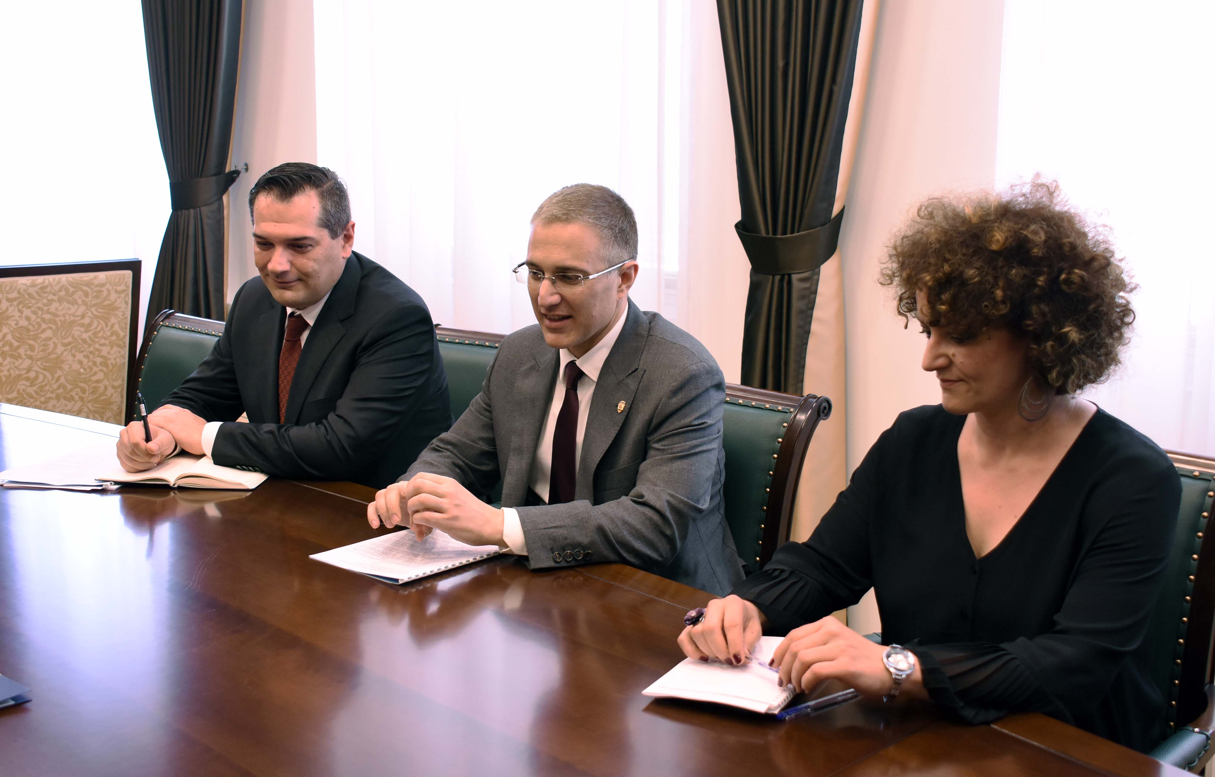 Министар Стефановић разговарао са Кајлом Скотом о наставку сарадње двеју земаља у области унутрашњих послова