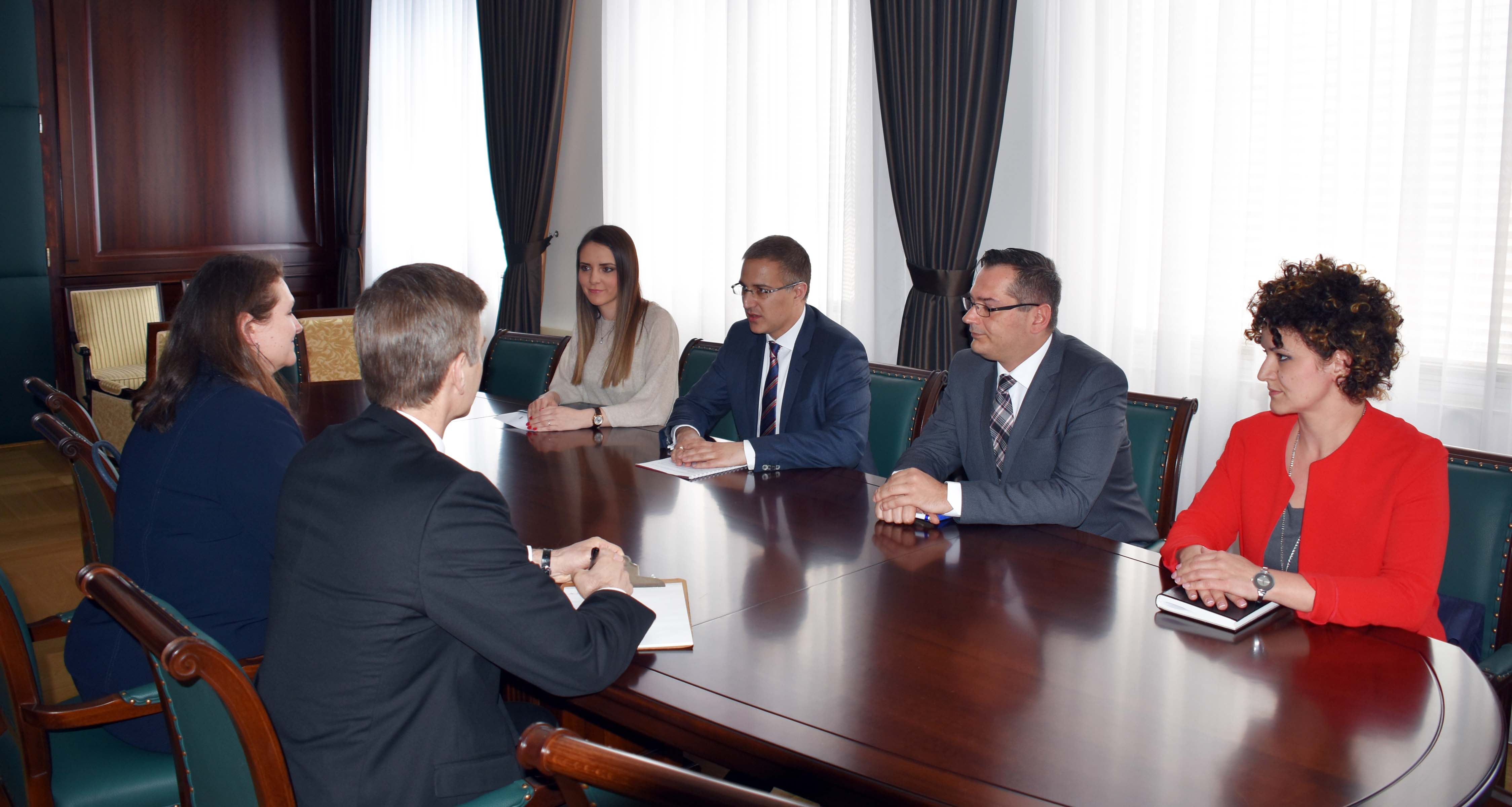 Stefanović i Čaba razgovarali o unapređenju saradnje radi veće bezbednosti Srbije i Kanade