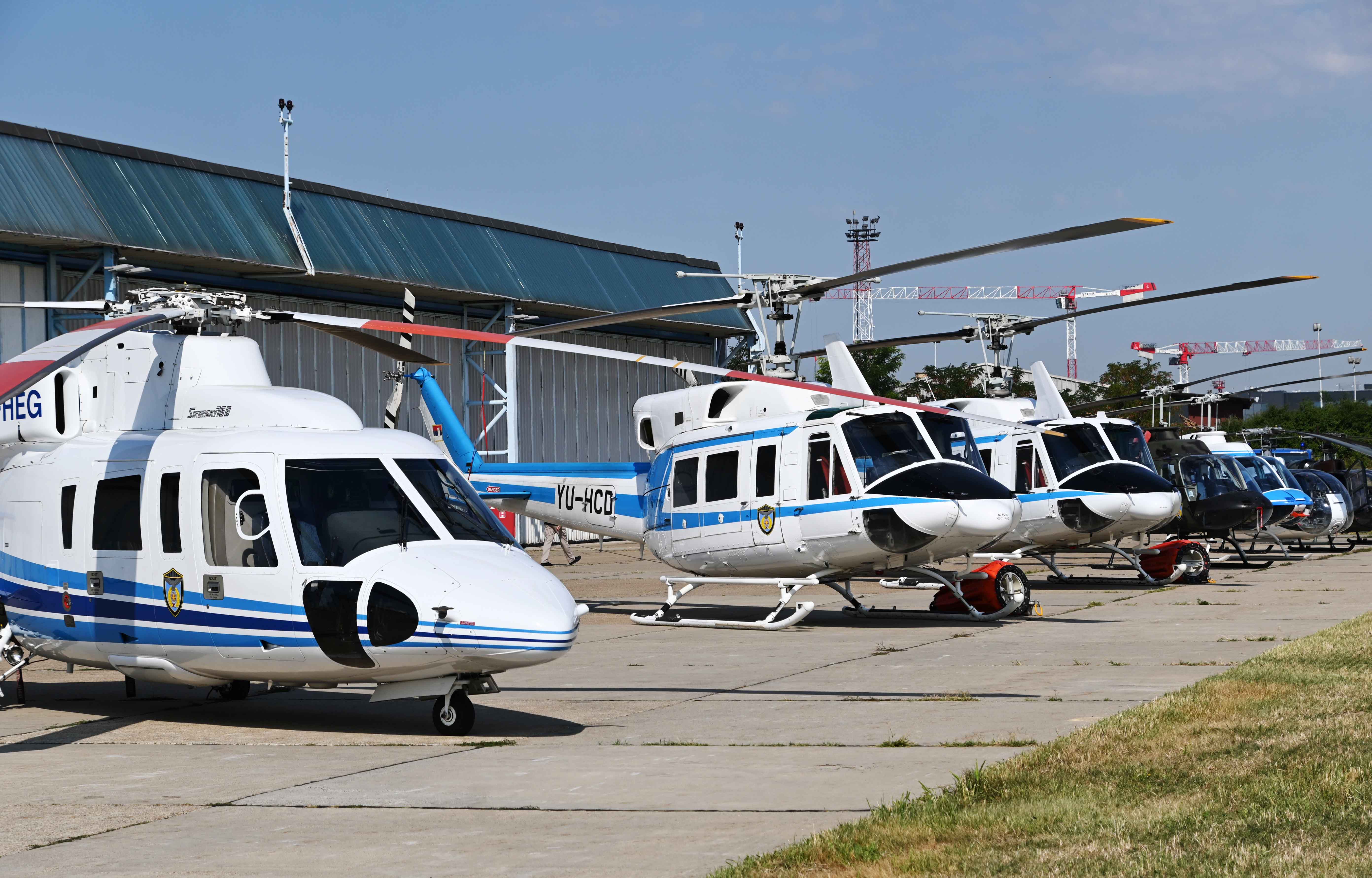 Ministar Aleksandar Vulin obišao Helikoptersku jedinicu i uverio se u snagu i jačinu helikoptera H-215 „Super Puma“