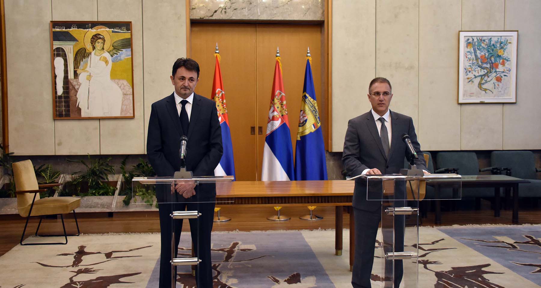 Стефановић и Ћулибрк потписали Протокол о сарадњи између МУП-а и „Телекома Србија“