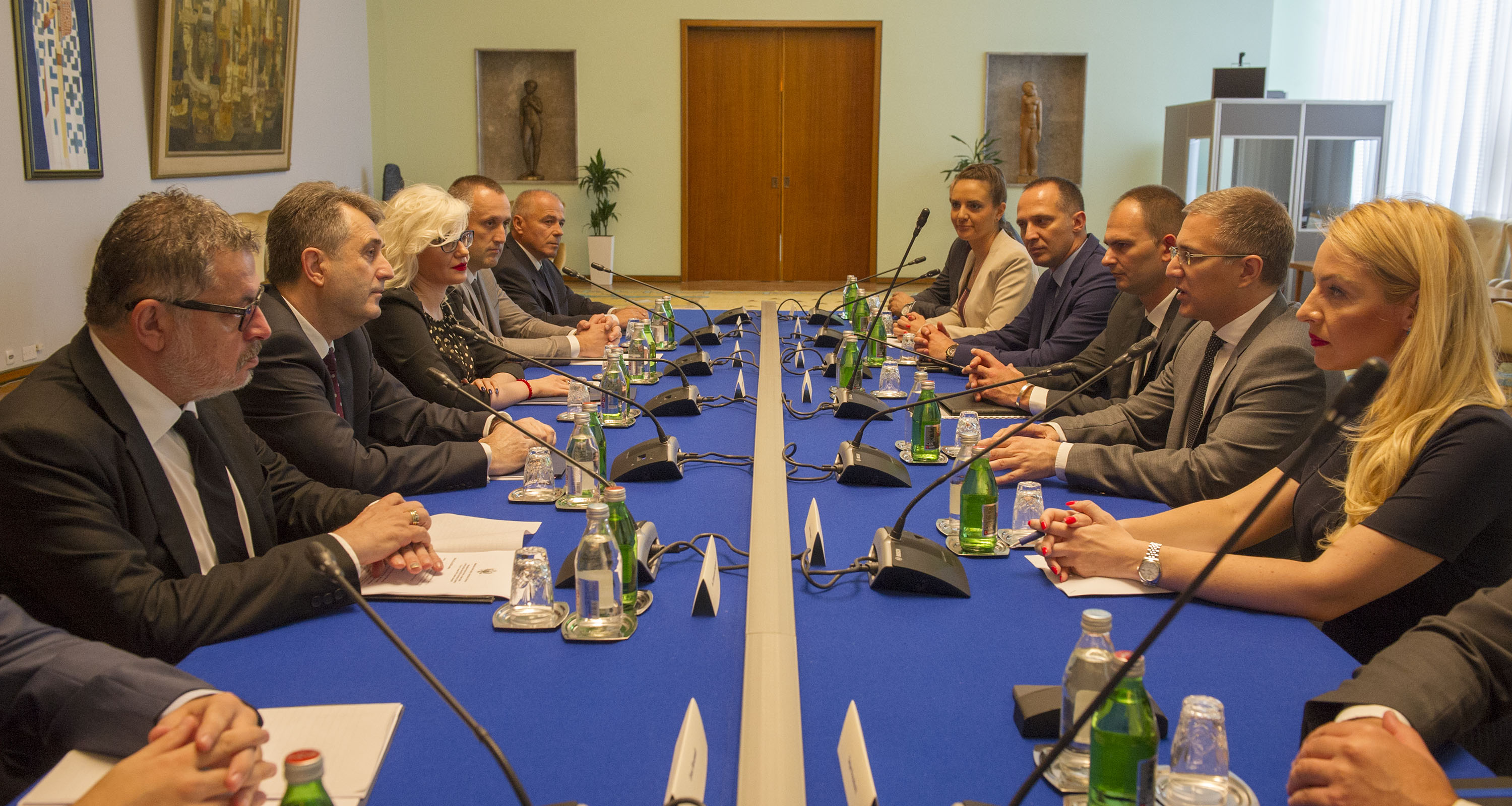 Ministri Srbije i Crne Gore potpisali sedam sporazuma i dva protokola