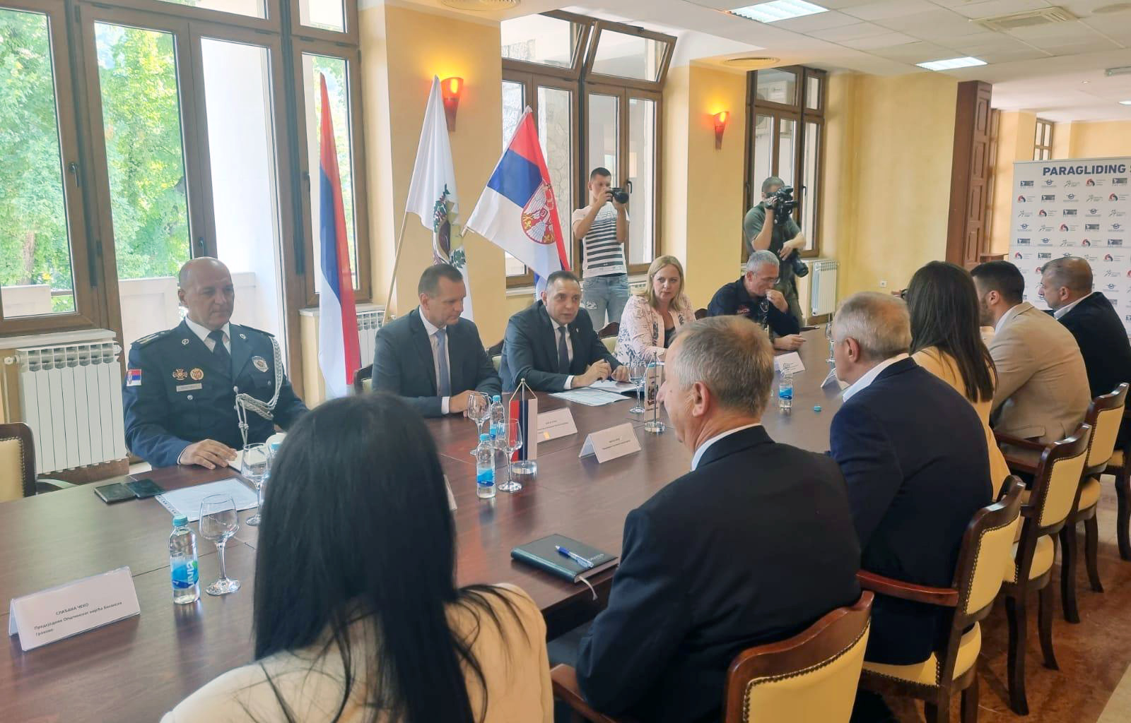 Ministar Vulin: Dok predsednik Aleksandar Vučić vodi Srbiju pomoć Srbima neće izostati