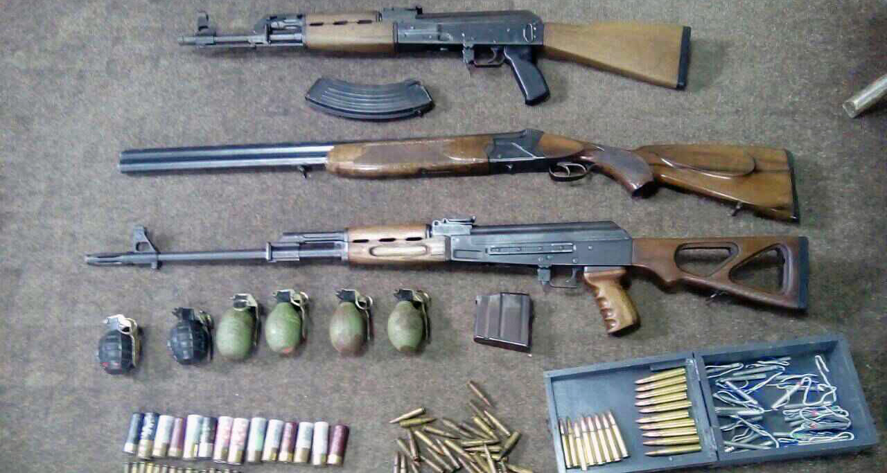 Полиција у кући осумњиченог пронашла већу количину оружја и муниције