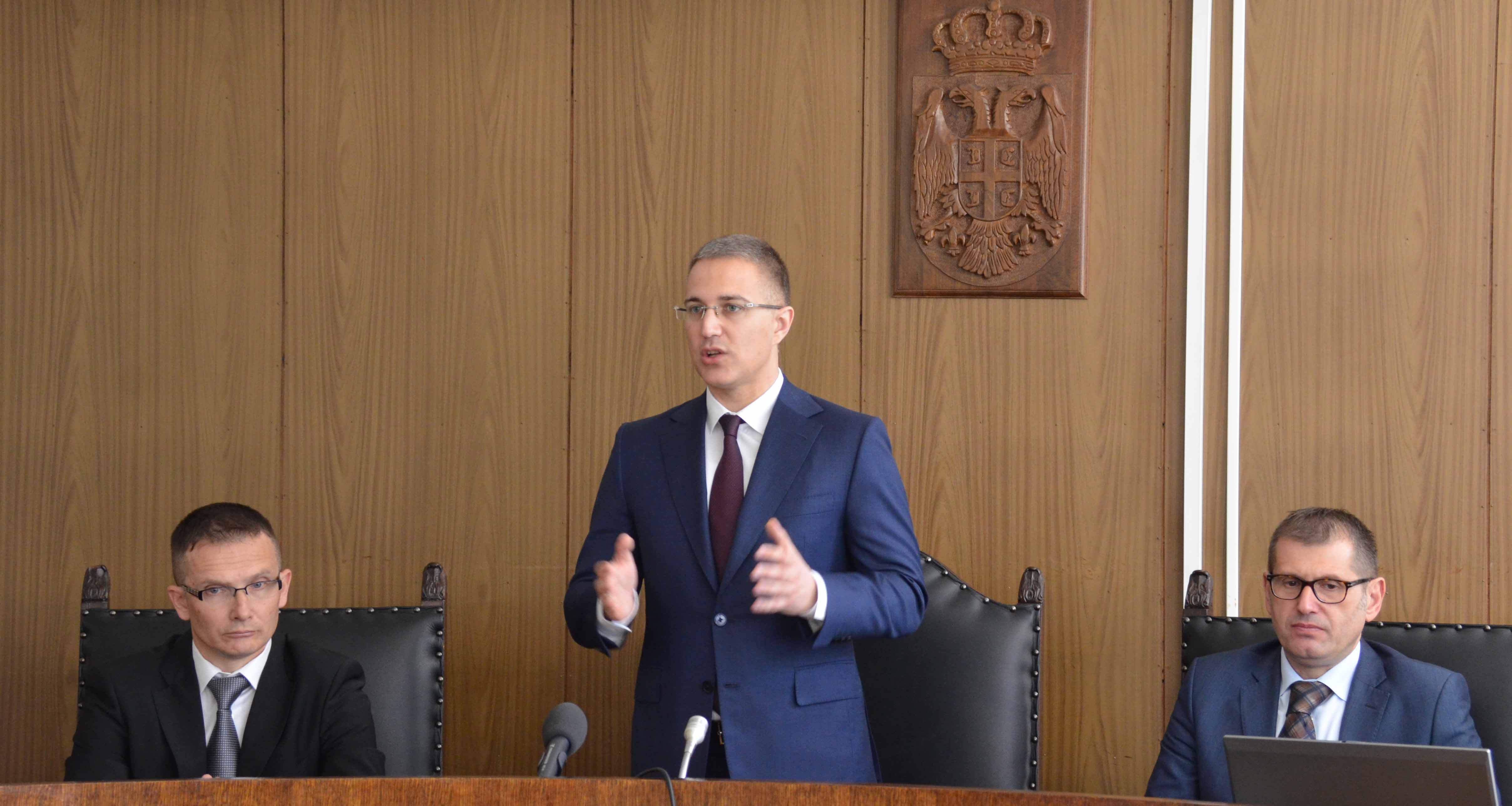 Stefanović: Primena novog zakona protiv nasilja u porodici od prvog juna