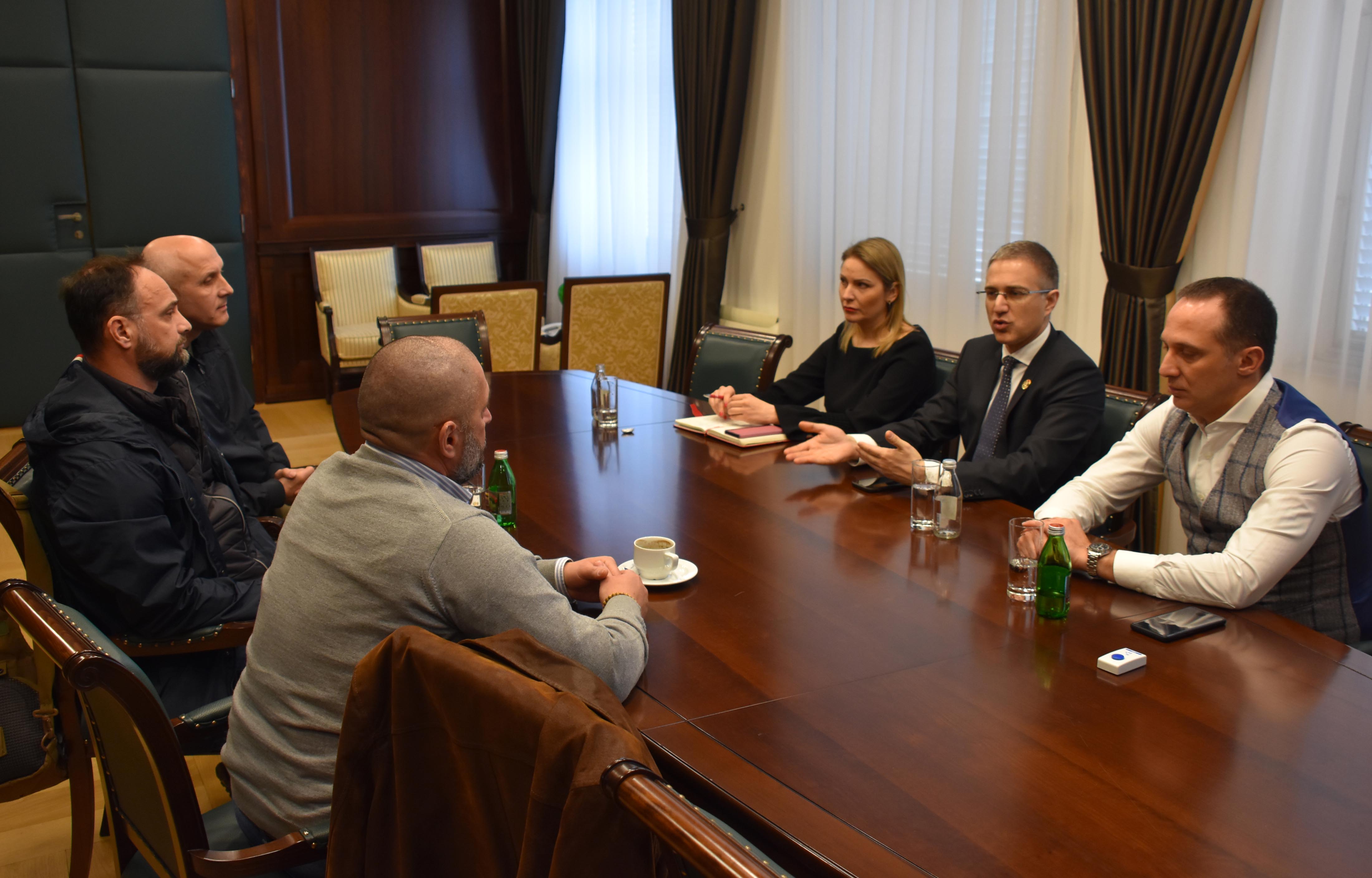 Министар Стефановић разговарао са представницима Асоцијације ветерана 