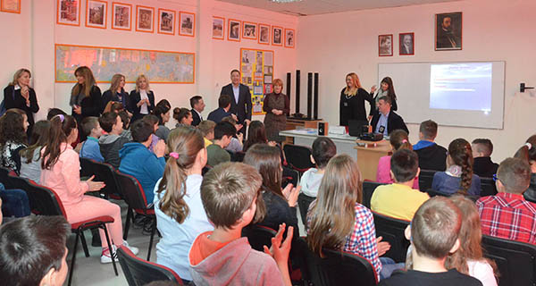 Министар Стефановић: Безбедност деце у школи је приоритет