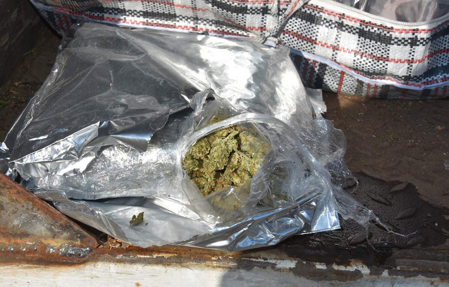 Zaplenjeno više od 65 kilograma marihuane i uhapšen osumnjičeni