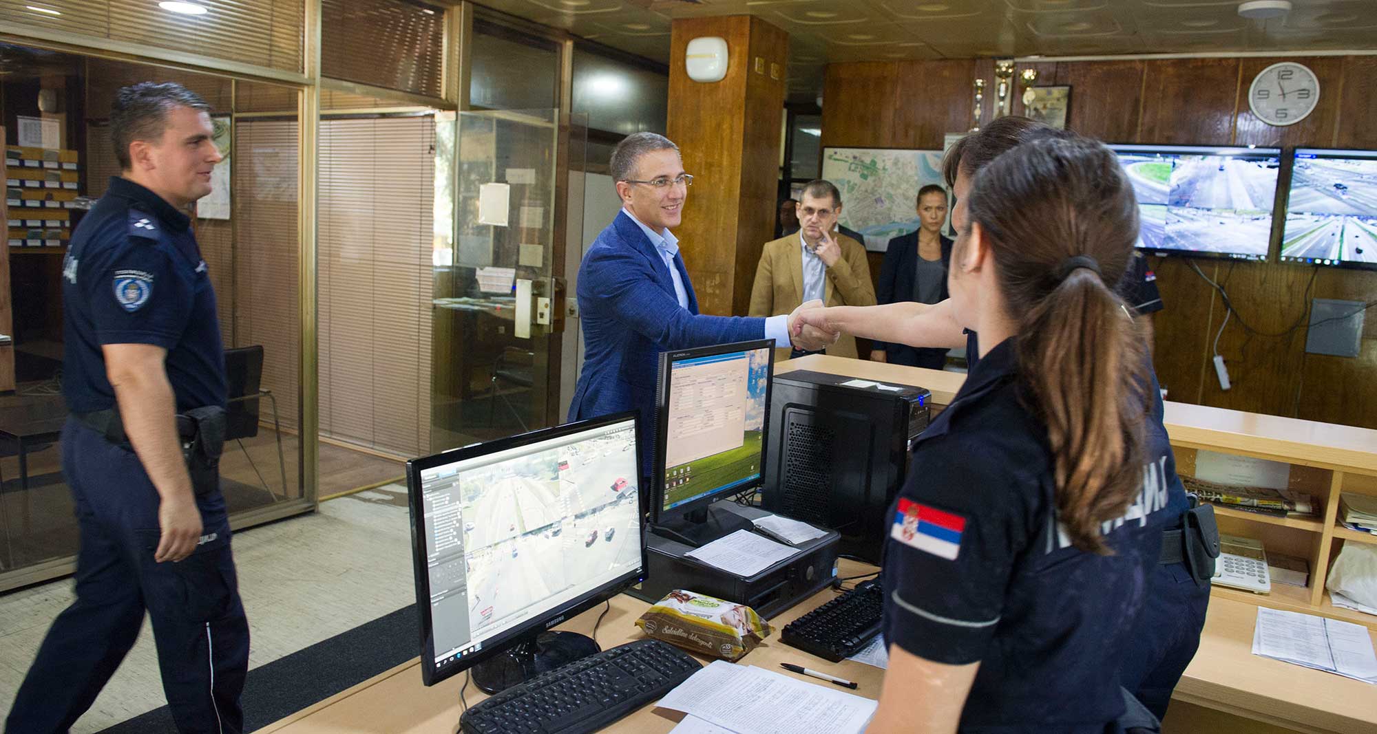 Ministar dr Nebojša Stefanović u poseti Policijskoj stanici Novi Beograd