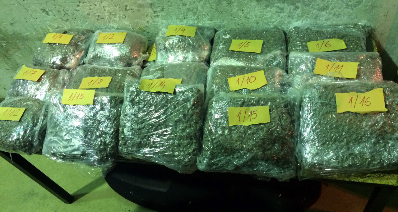 Policija na GP Kelebija, u automobilu osumnjičenih, pronašla 15,9 kilograma marihuane i 106 grama skanka