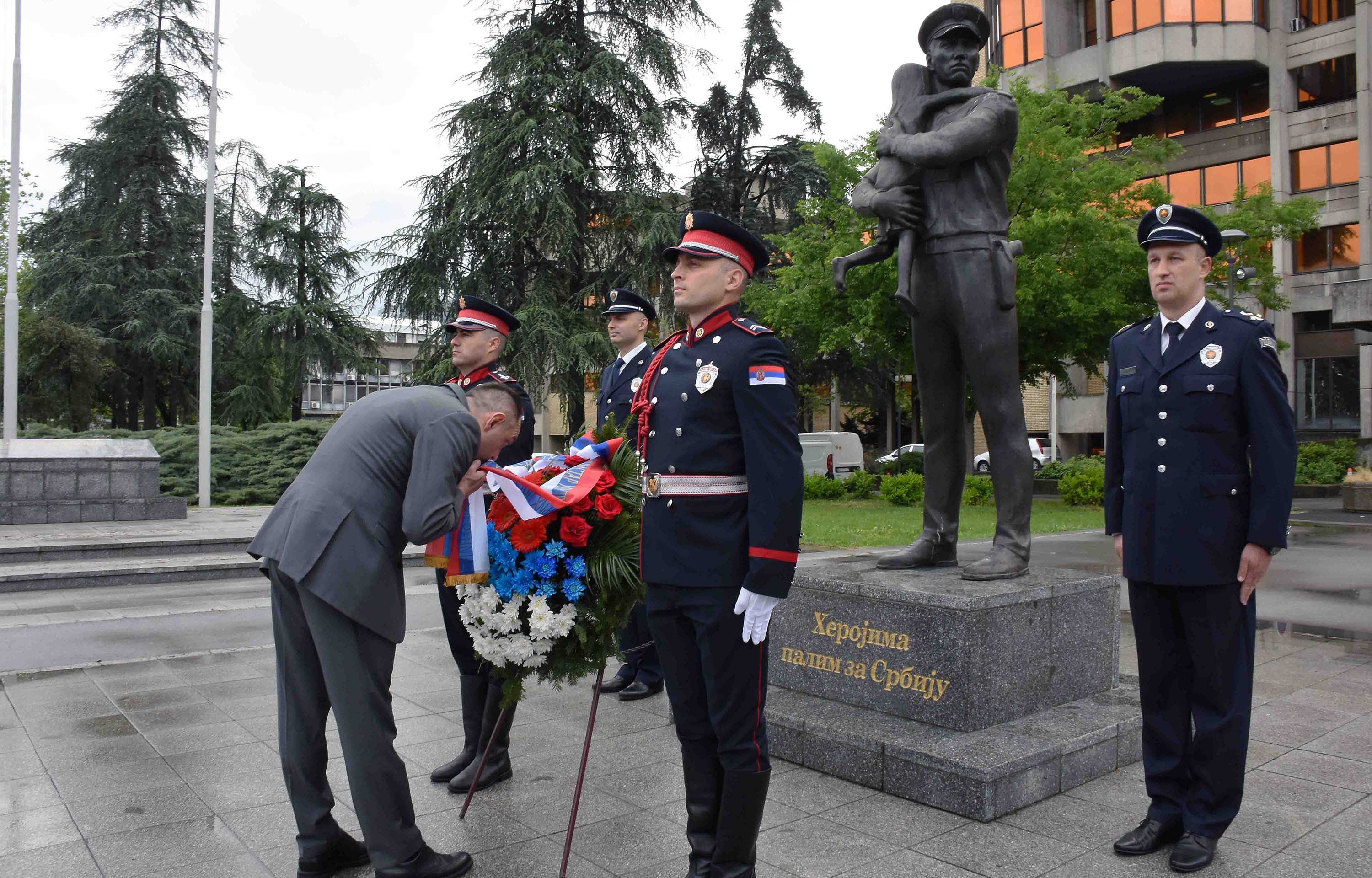 Ministar Vulin: Heroji koji su dali svoje živote braneći Srbiju neće biti zaboravlјeni