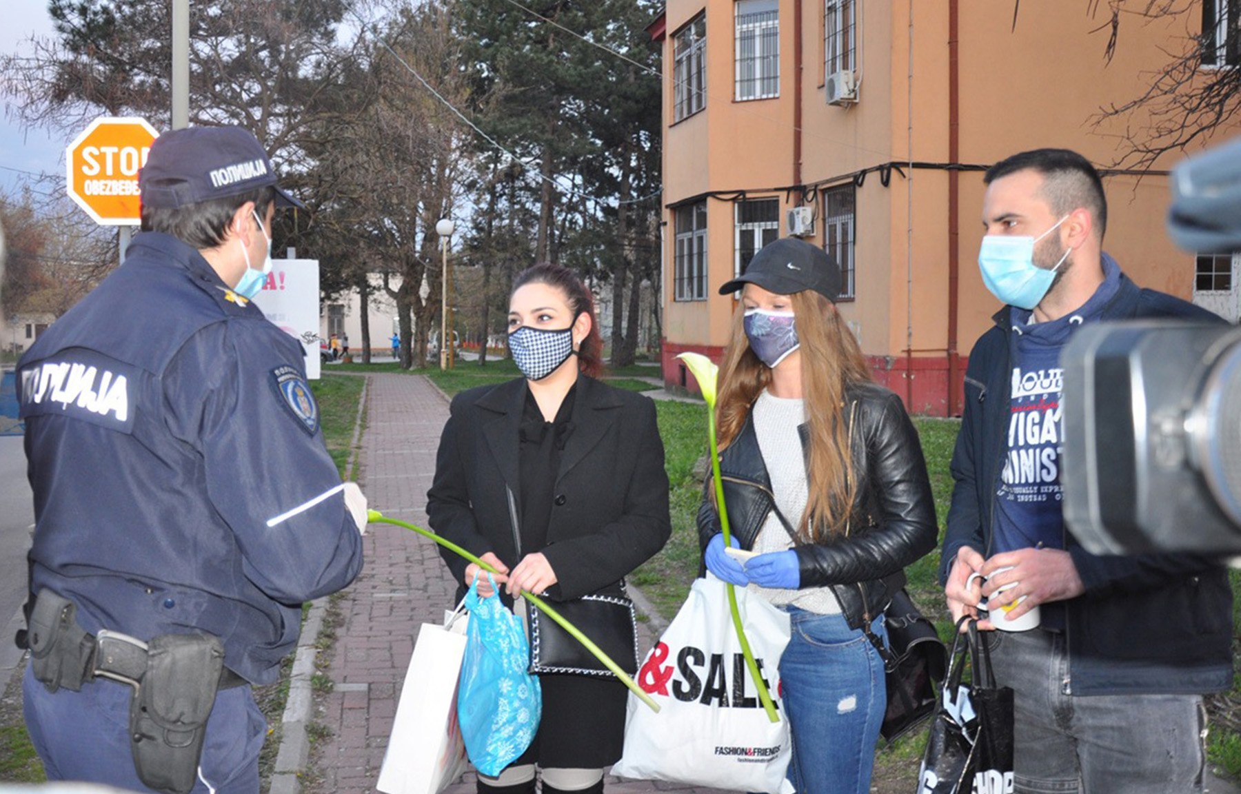Kragujevačka policija iskazala zahvalnost zdravstvenim radnicima