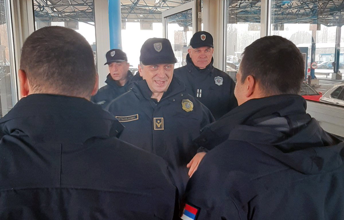 Arsov i Stanojević obišli pripadnike saobraćajne i granične policije