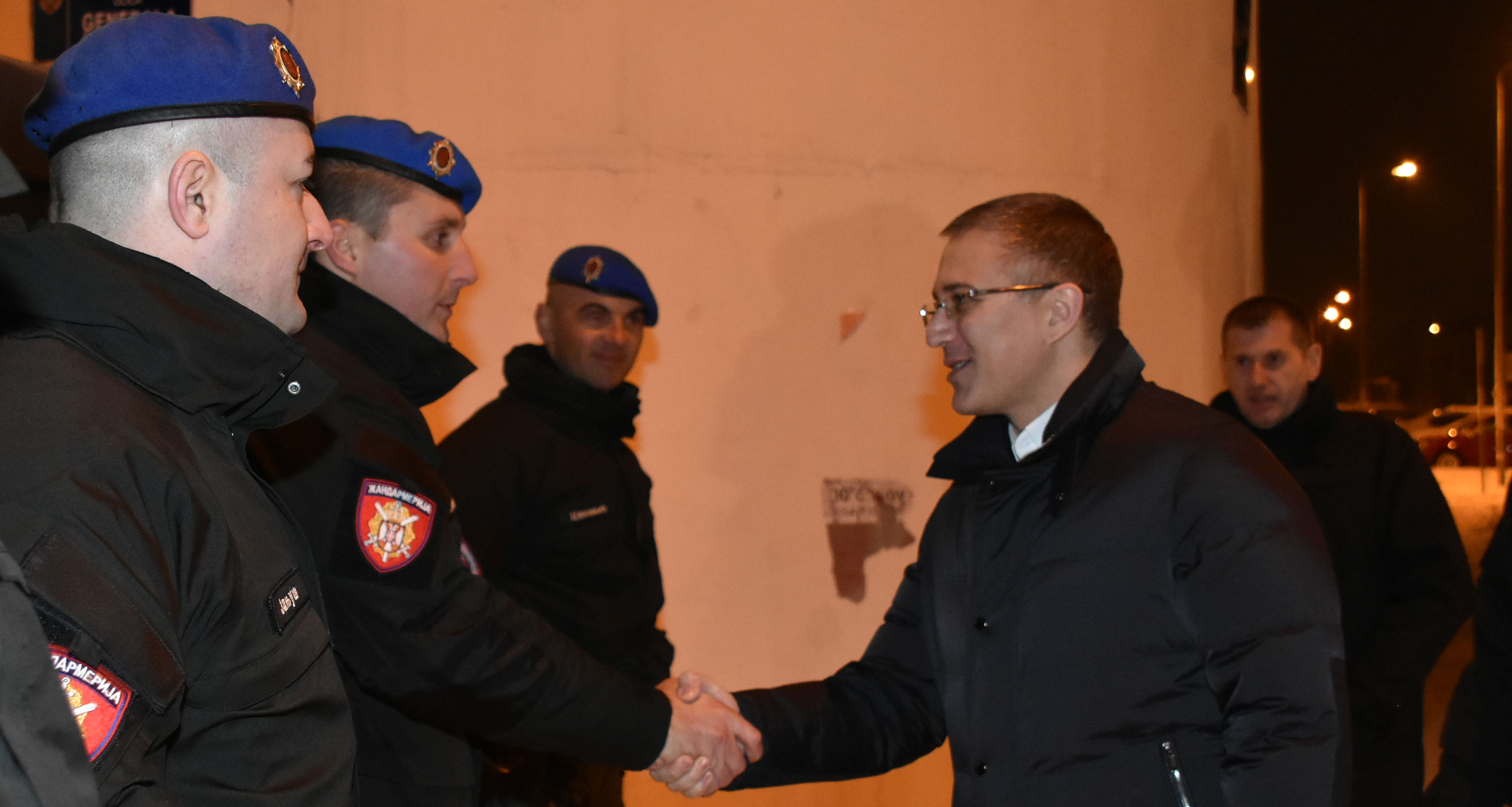 Ministar Stefanović pohvalio rad i rezultate pripadnika Žandarmerije u noćnim patrolama na području Beograda