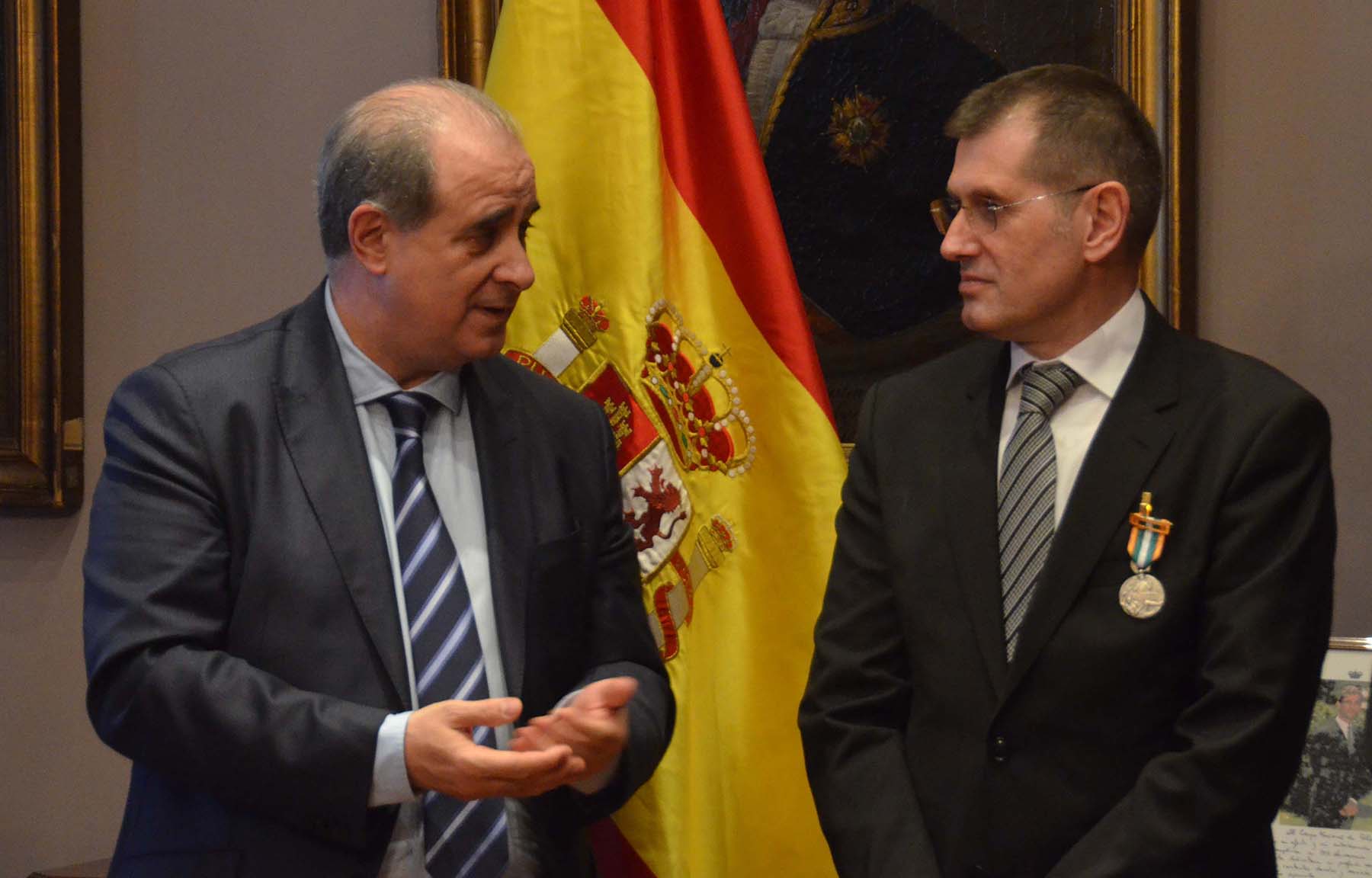 Vladimiru Rebiću u Madridu uručena Medalja sa srebrnim obeležjem Nacionalne španske policije