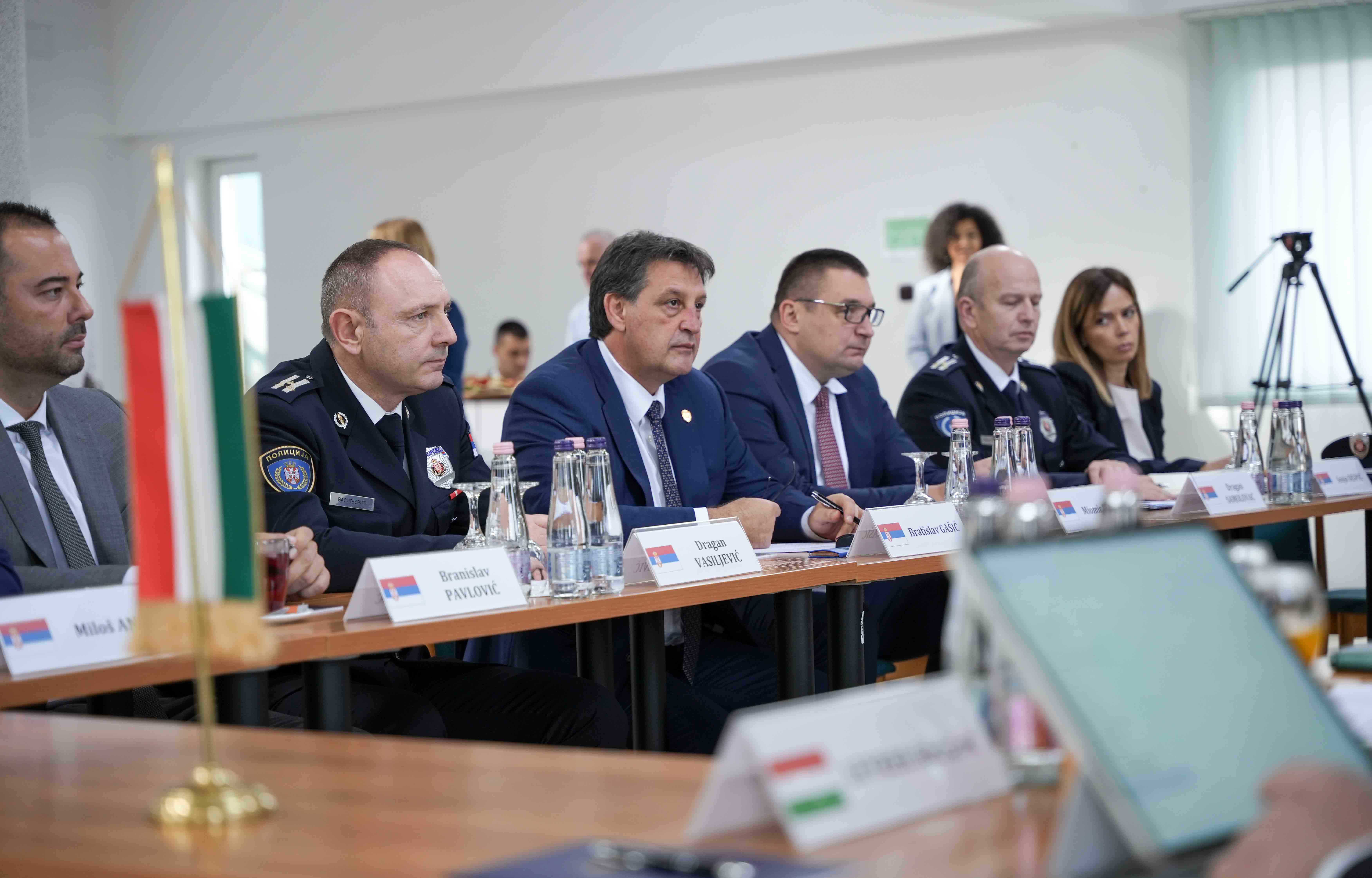 Saradnja policija Srbije i Mađarske u sprečavanju iregularnih migracija