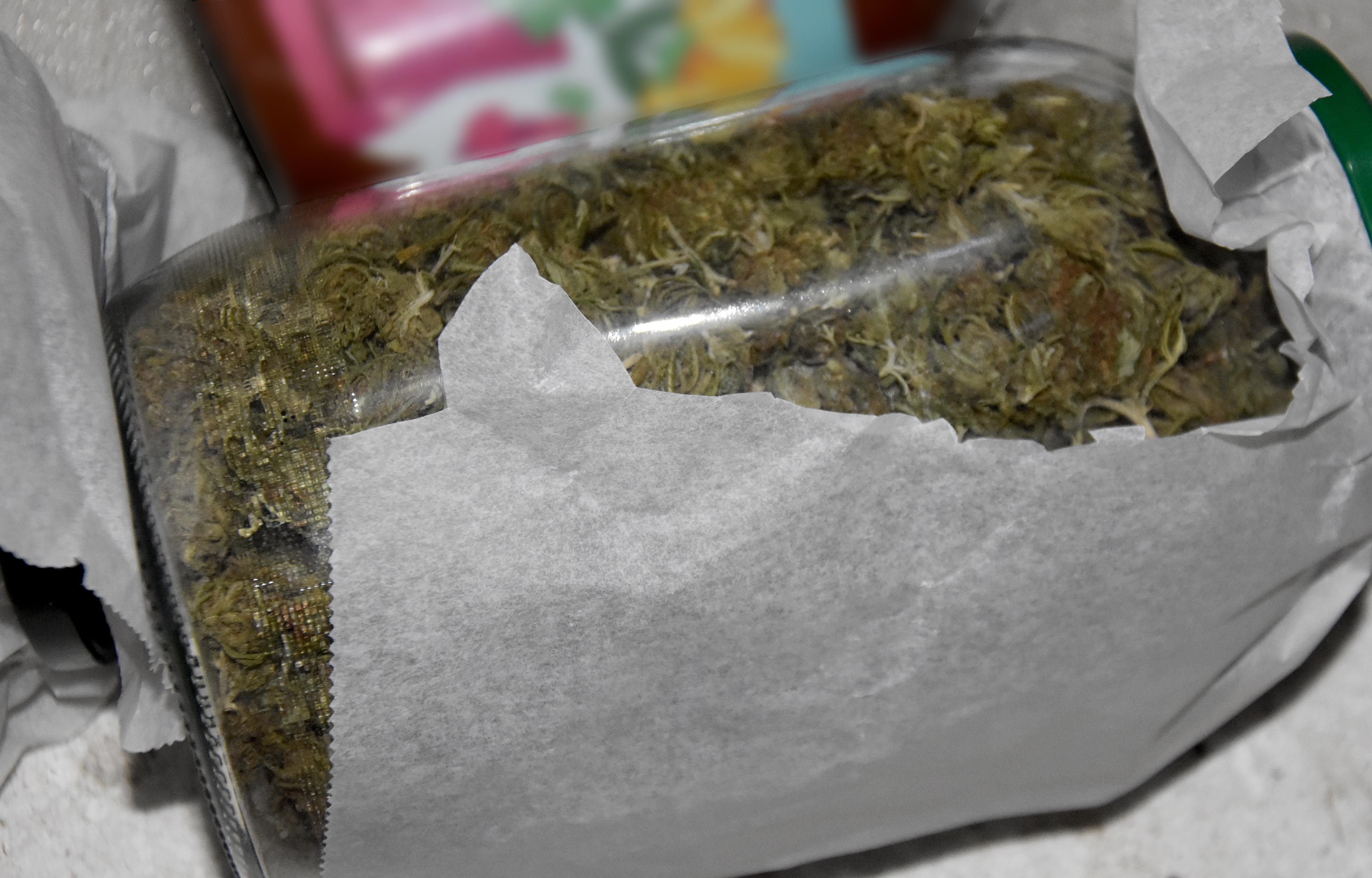Zaplenjeno oko 3,5 kilograma marihuane, uhapšen osumnjičeni