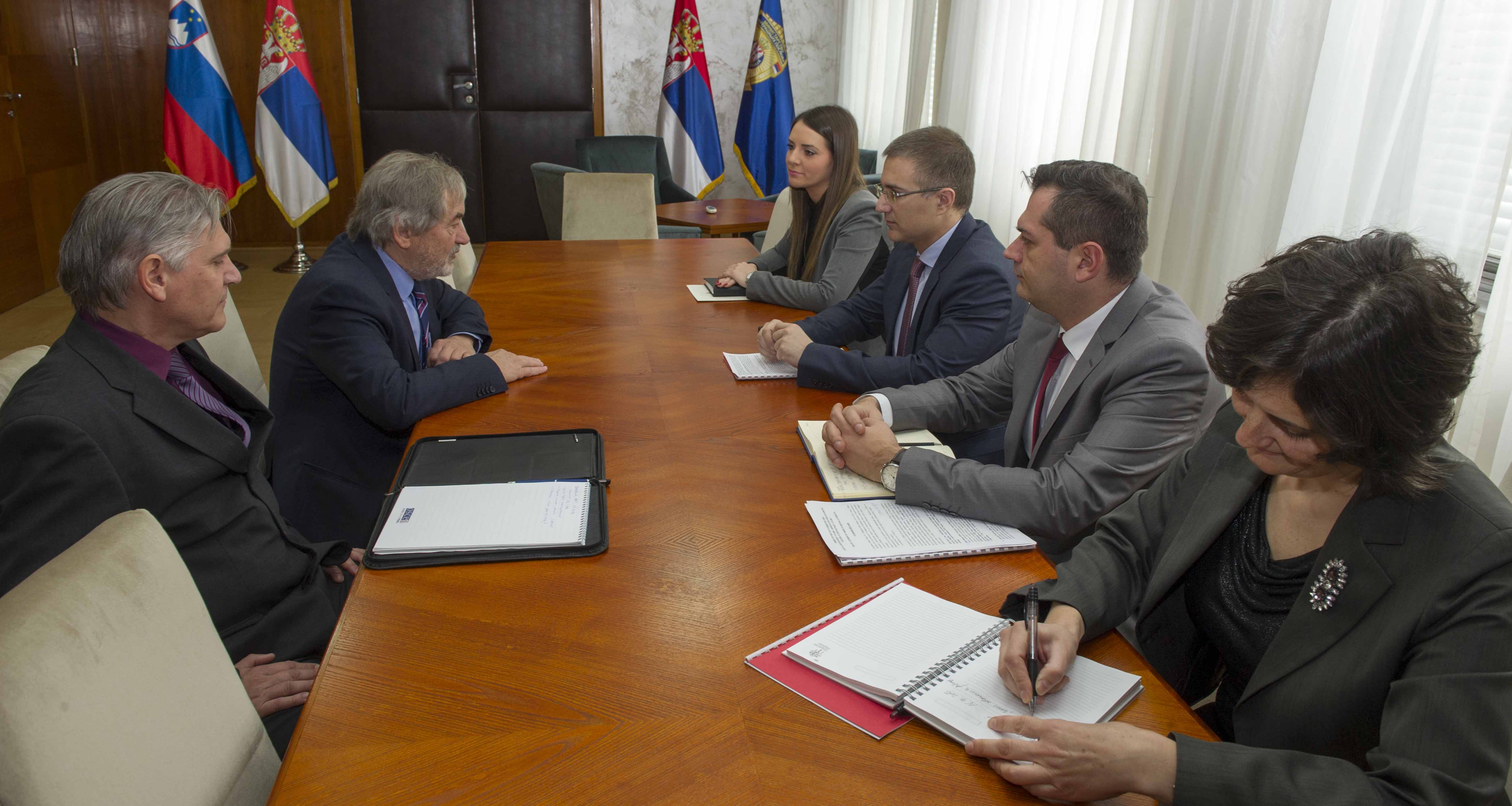 Stefanović i Gasparič razgovarali o unapređenju saradnje u oblasti borbe protiv organizovanog kriminala i terorizma