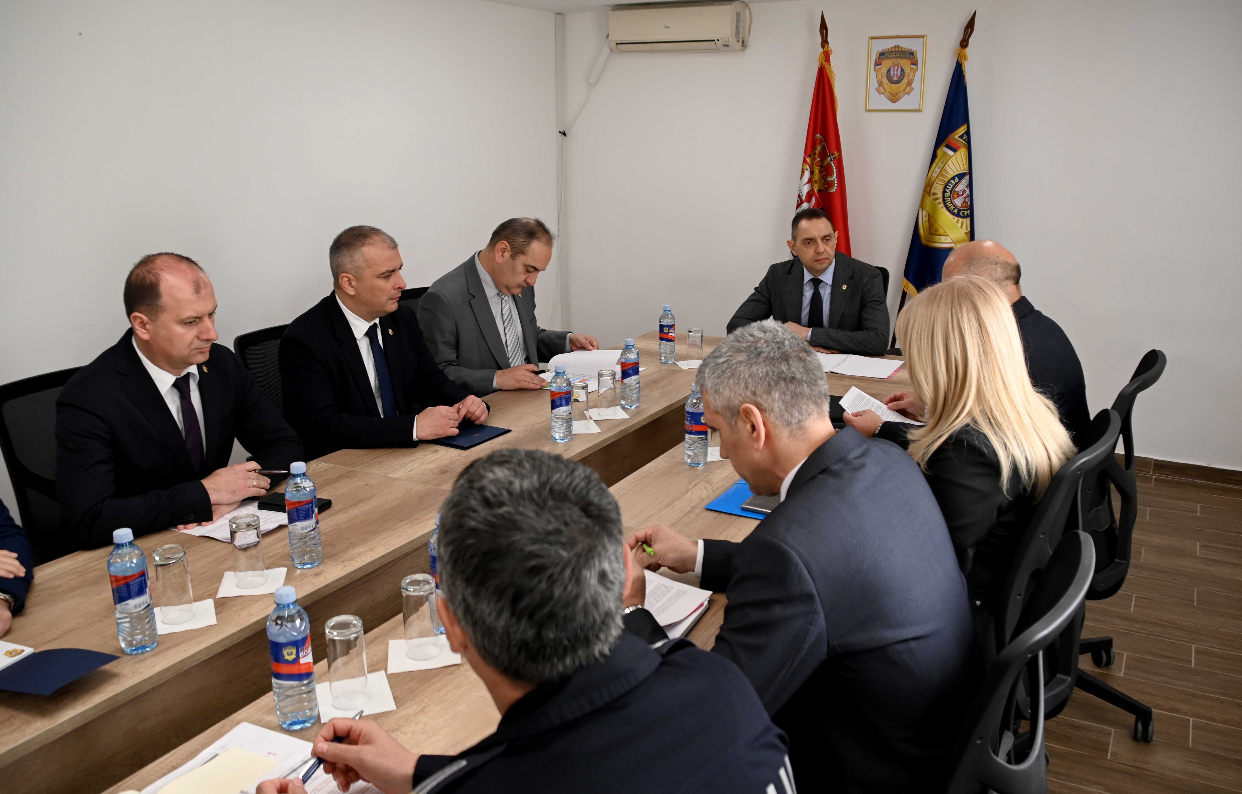 Ministar Aleksandar Vulin obišao Policijsku upravu Pirot: Država intenzivno jača kapacitete policije, ali i ulaže u obuku kadrova
