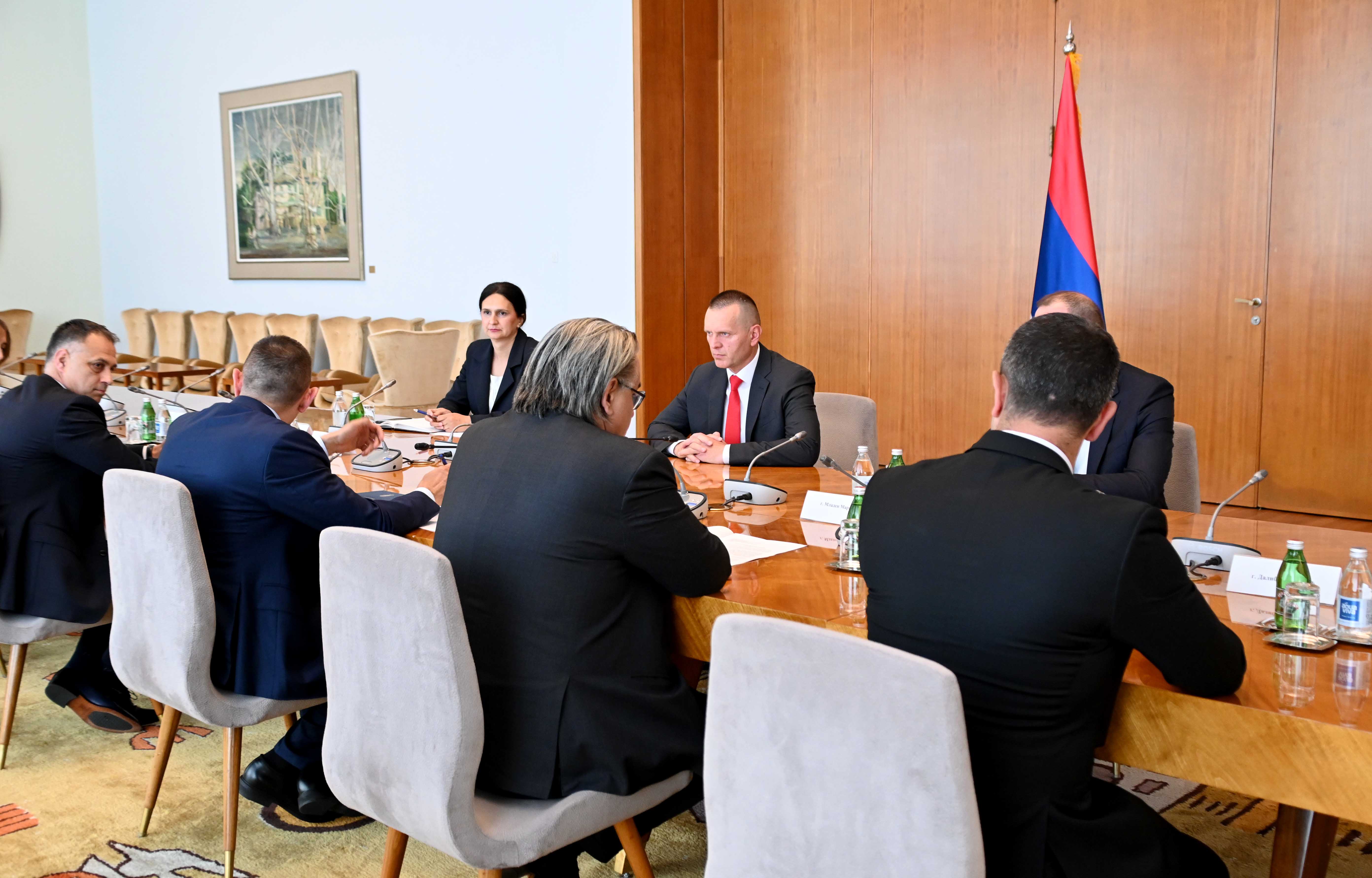 Ministri Vulin i Lukač razgovarali o dalјem unapređenju saradnje u oblasti unutrašnjih poslova