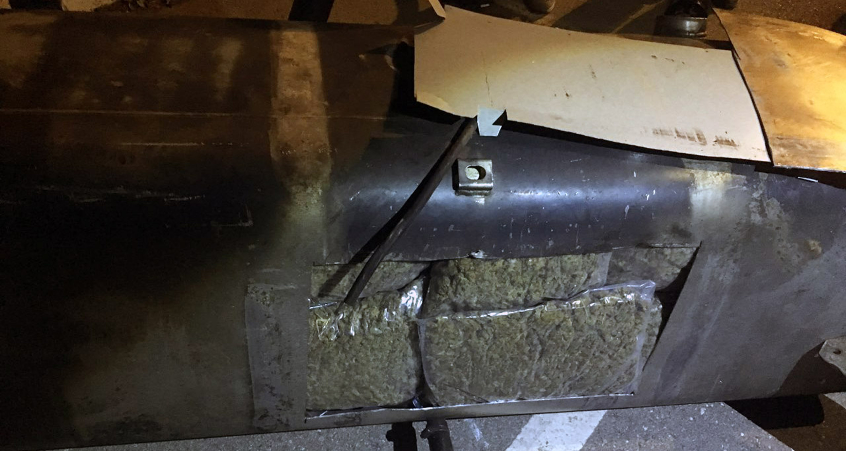Заплењено око 80 килограма марихуане која је била сакривена у камиону и ухапшен осумњичени