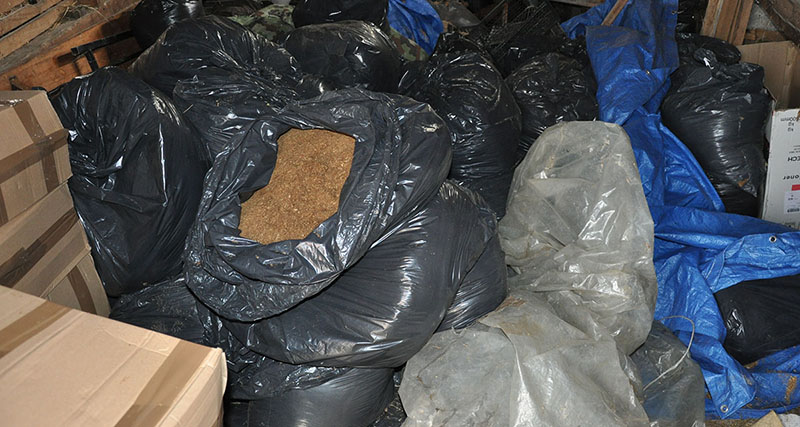Policija zaplenila dve tone i 50 kilograma rezanog duvana i uhapsila osumnjičene