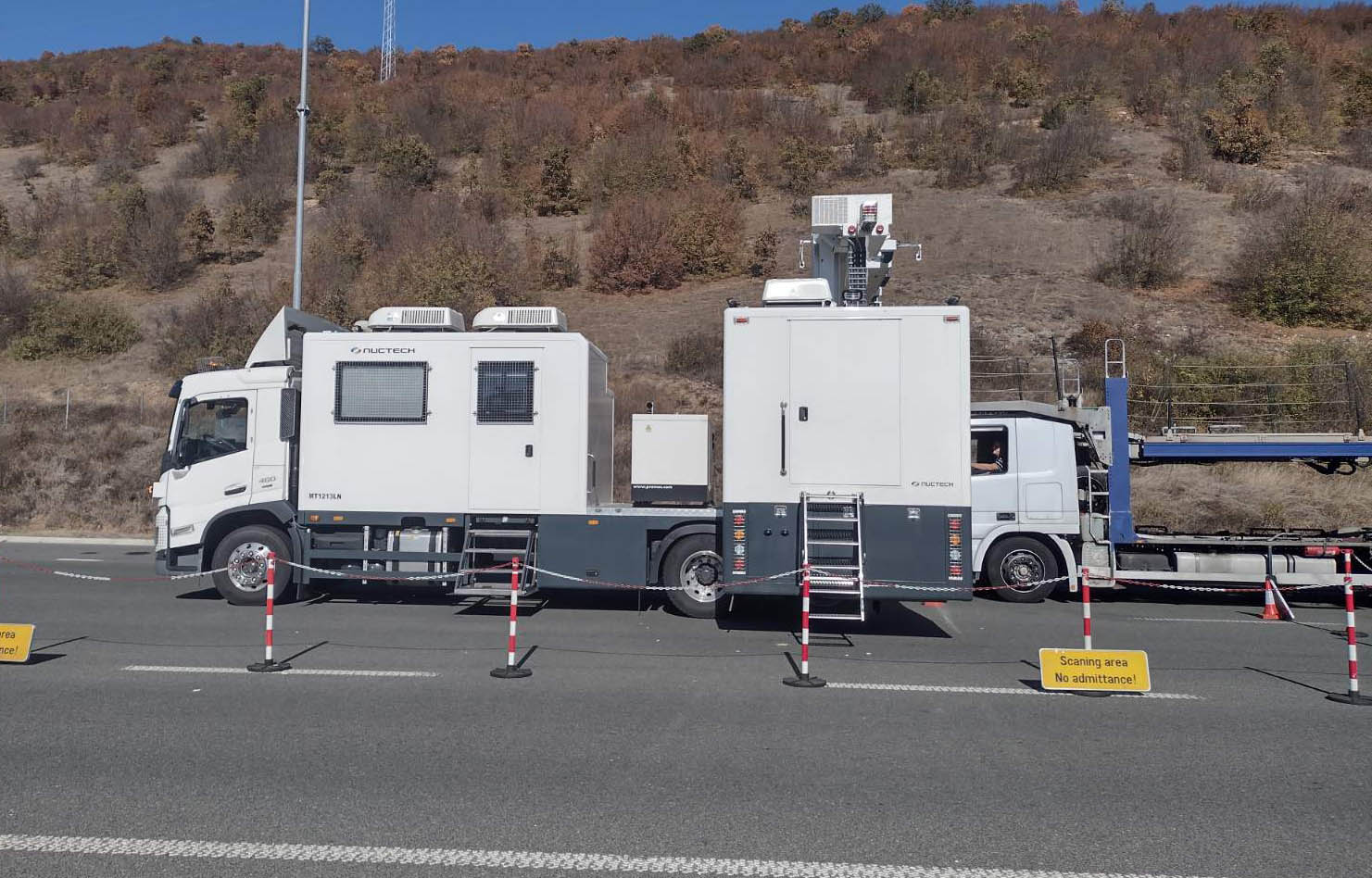 Mobilni skeneri, u cilјu pronalaženja robe i iregularnih migranata, od juče se koriste na Graničnom prelazu Gradina