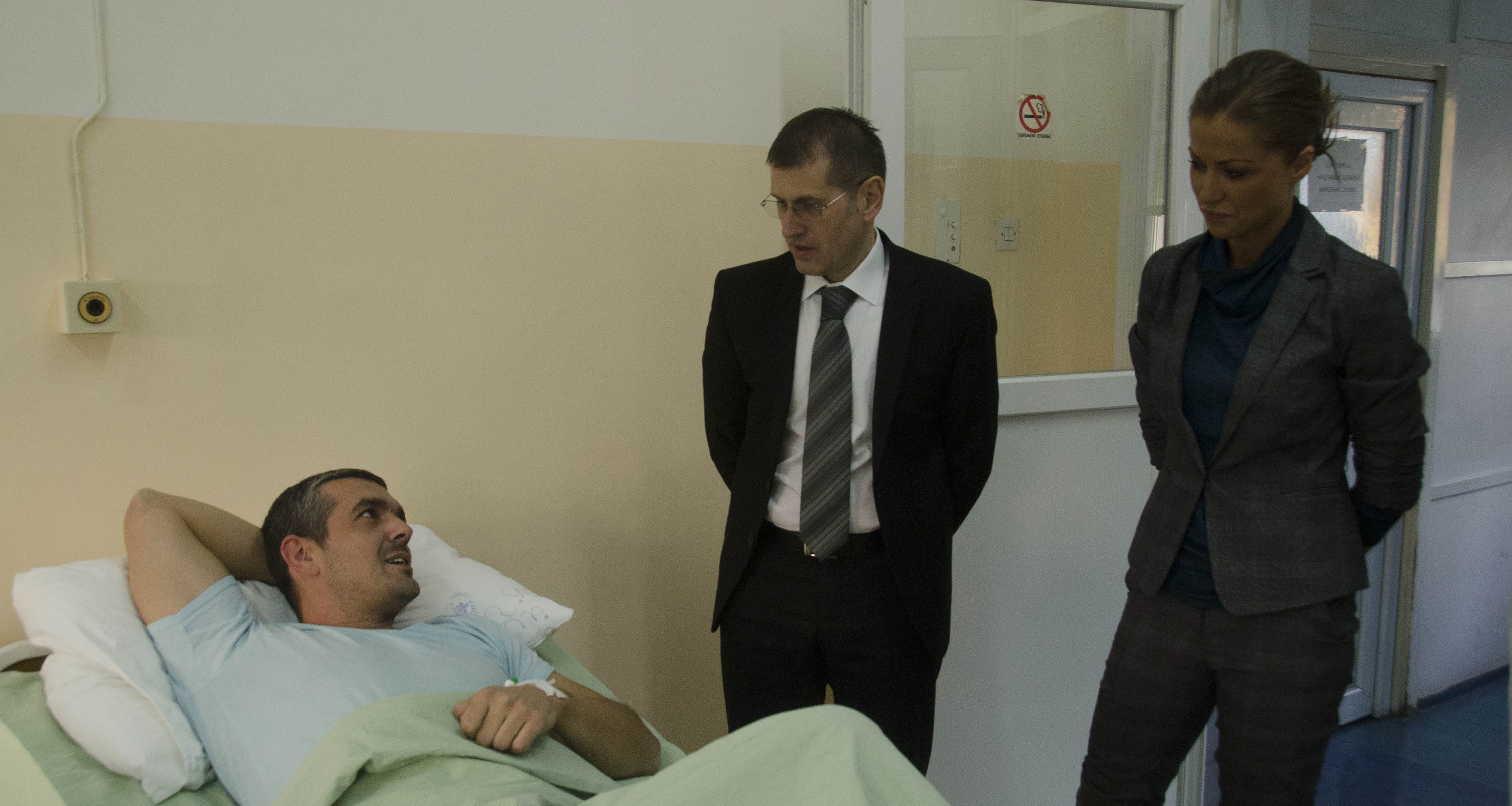 Rebić i Hrkalović obišli policijskog službenika koji je povređen prilikom hapšenja narko dilera u Beogradu