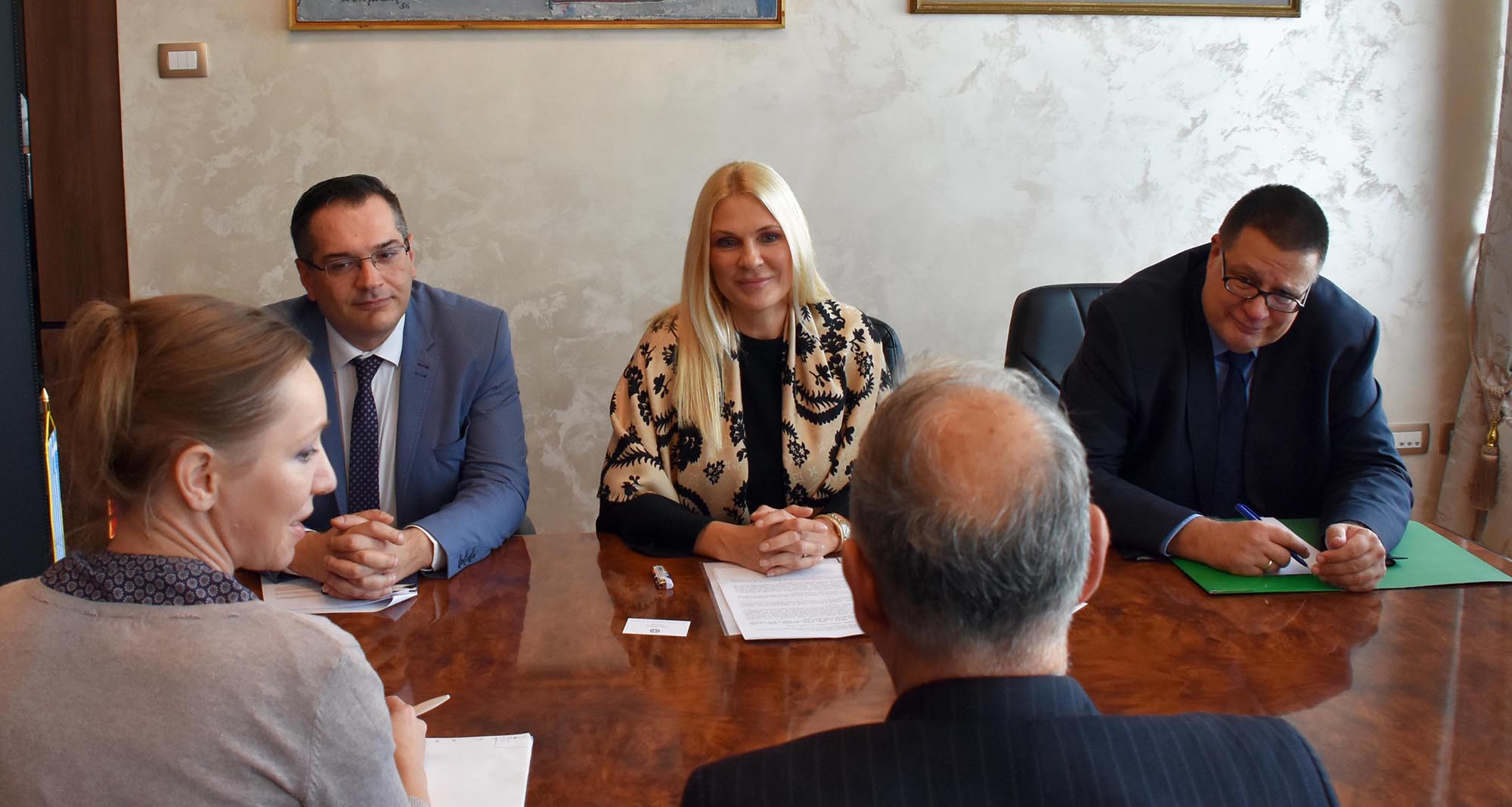 Popović Ivković u razgovoru sa ambasadorima Meksika, Grčke i apostolskim nuncijem Svete Stolice