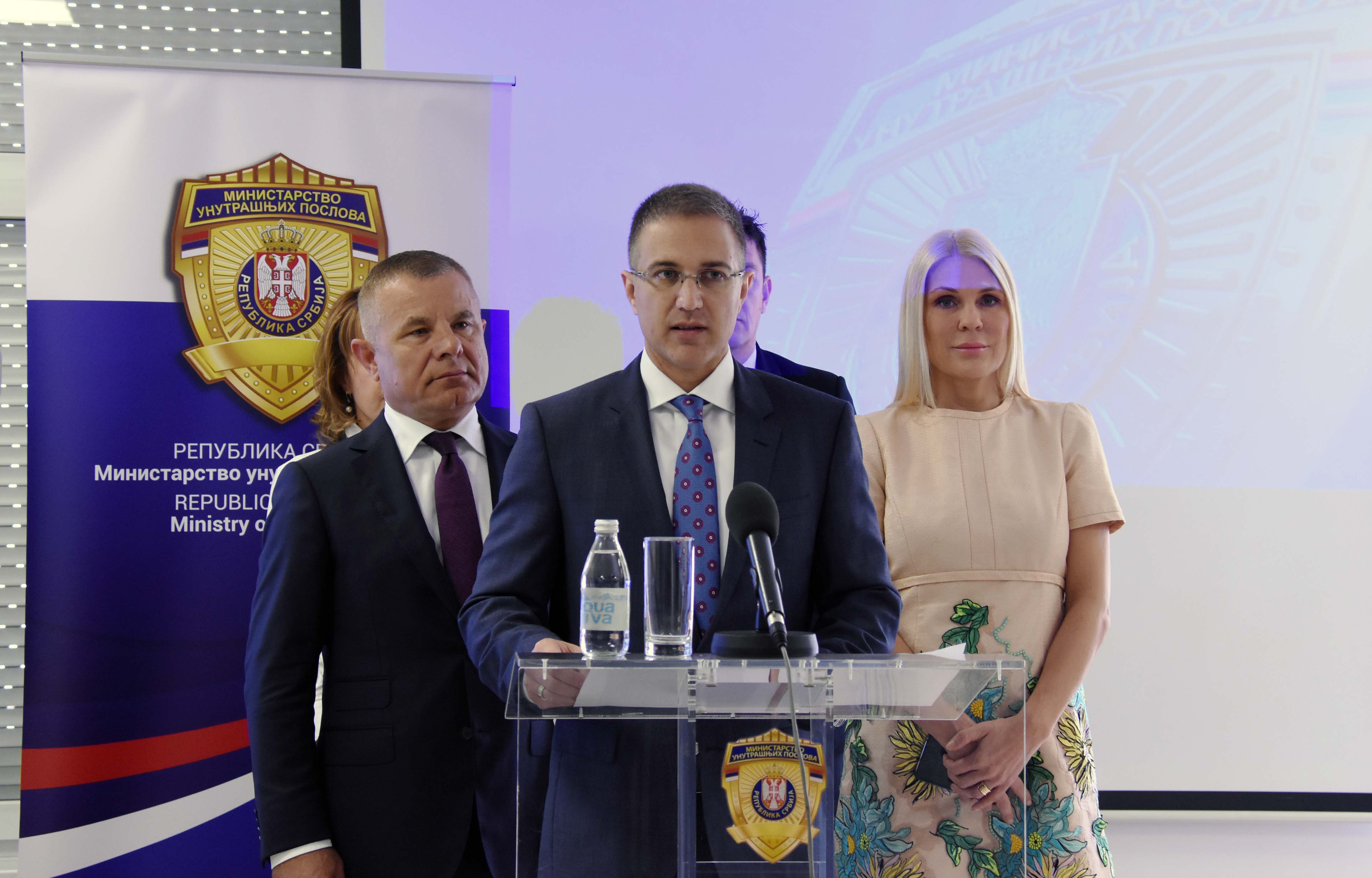 Министар Стефановић представио нове електронске услуге и веб сервисе Министарства унутрашњих послова