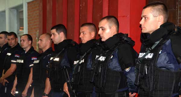 Ministar Stefanović u okviru  akcije „Policajac u zajednici“, obišao Policijsku upravu Novi Sad