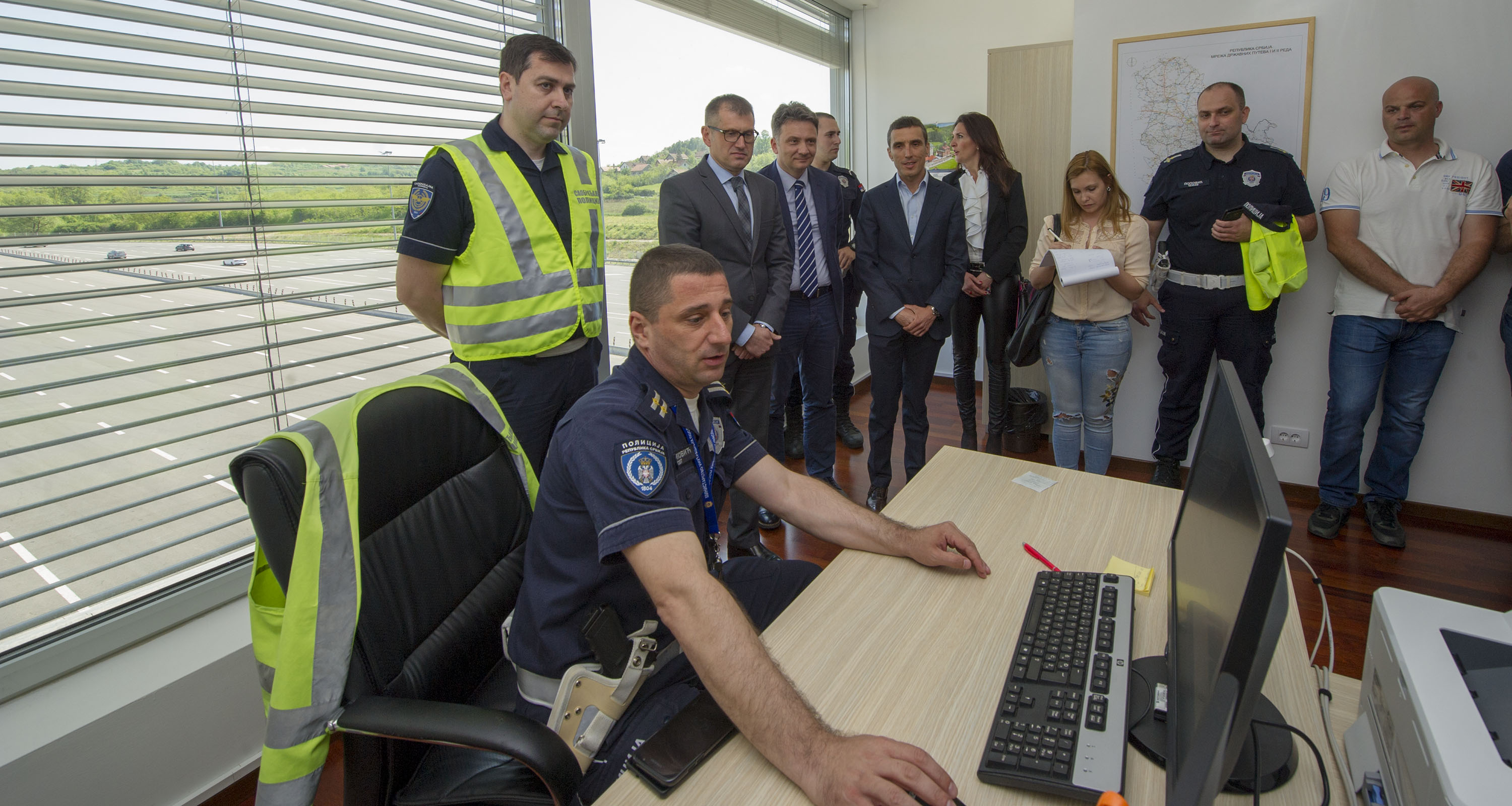 Директор полиције Владимир Ребић обишао наплатну станицу код Врчина