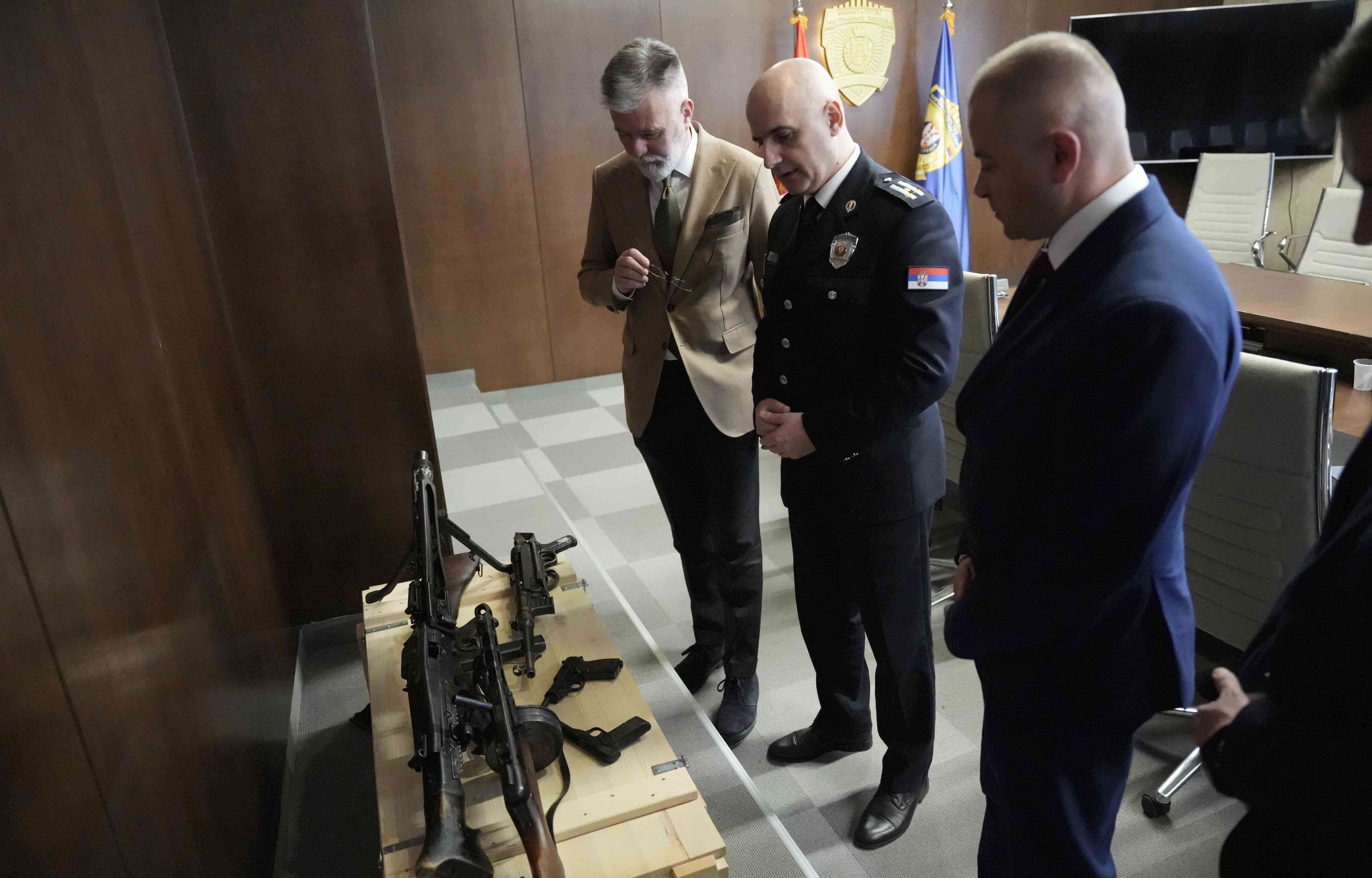 MUP dao najveću pojedinačnu donaciju trofejnog oružja Muzeju žrtava genocida