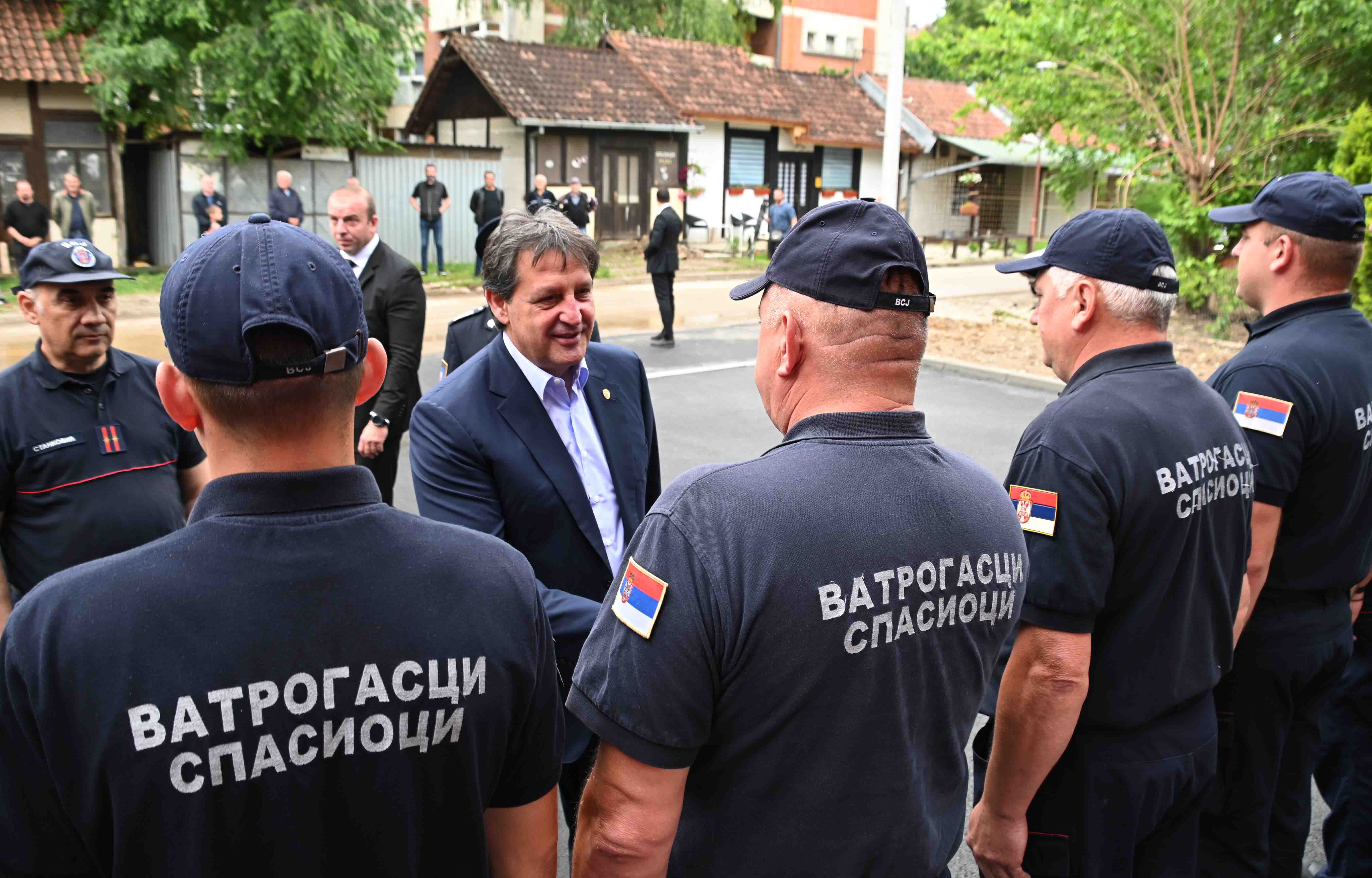 Министар унутрашњих послова Братислав Гашић отворио је данас новоизграђени објекат Ватрогасно-спасилачког одељења у Александровцу