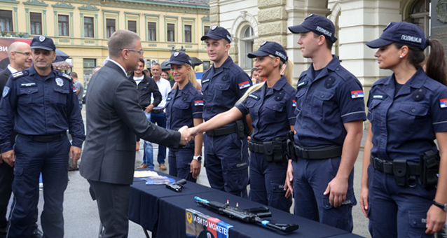  Министар Стефановић у оквиру  акције „Полицајац у заједници“, обишао Полицијску управу Нови Сад
